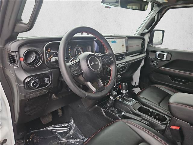 Used 2024 Jeep Wrangler Unlimited Rubicon AWD/4WD image 8