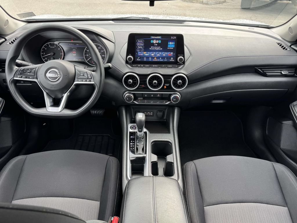Used 2025 Nissan Sentra SV FWD image 2