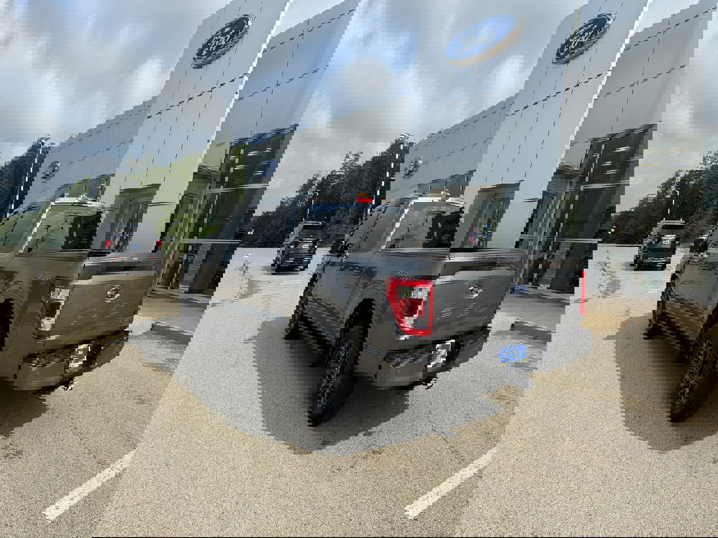 Certified 2023 Ford F150 Lariat w/ Equipment Group 502A High image 4