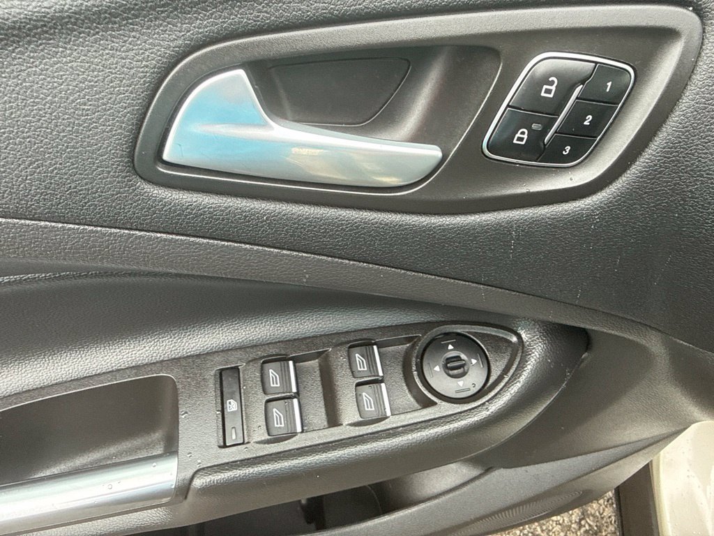 Certified 2017 Ford Escape Titanium AWD/4WD image 17