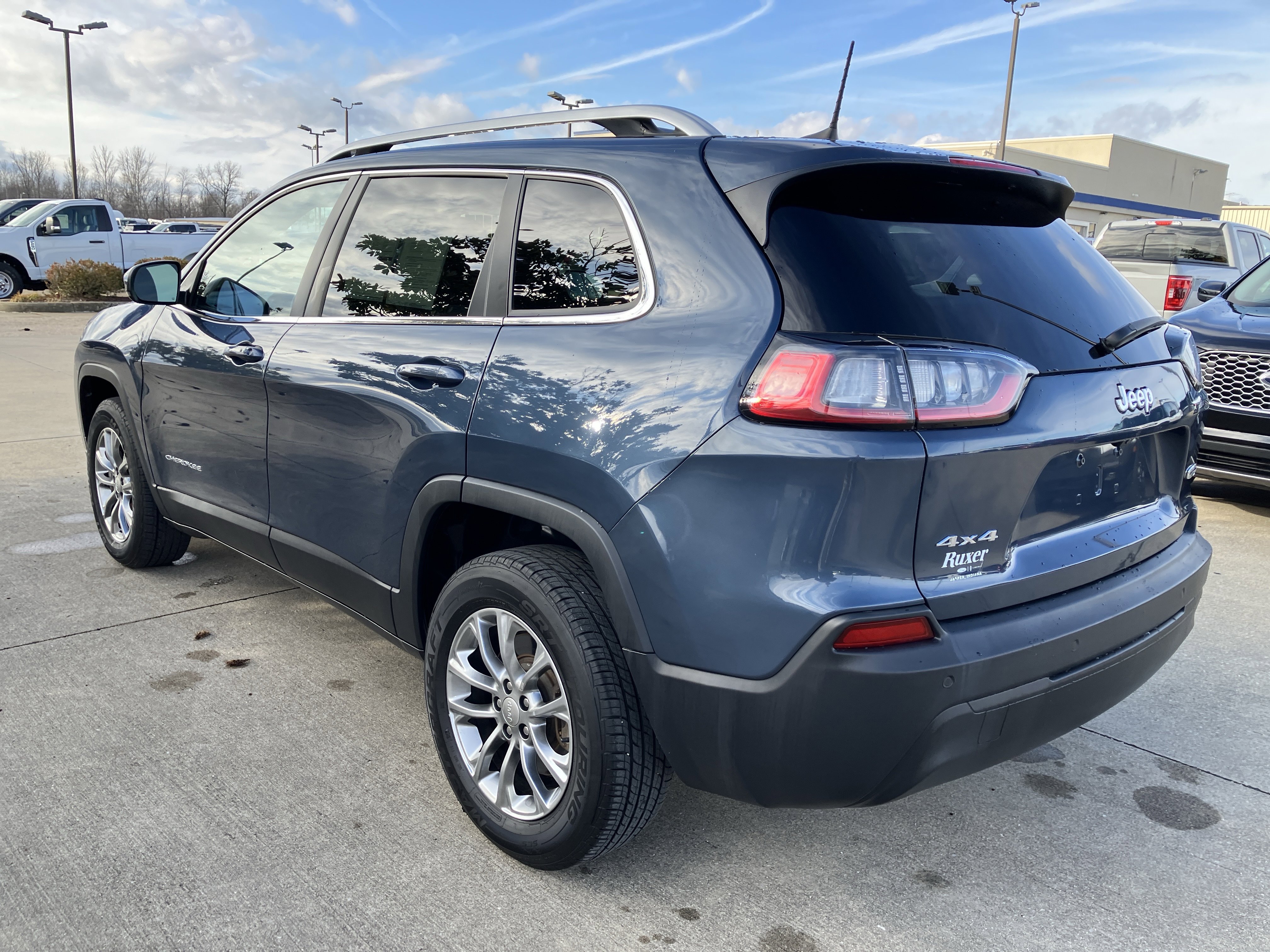 Used 2020 Jeep Cherokee Latitude Plus image 4
