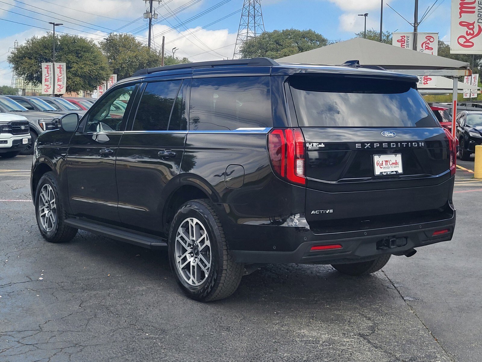 Certified 2025 Ford Expedition Active image 5