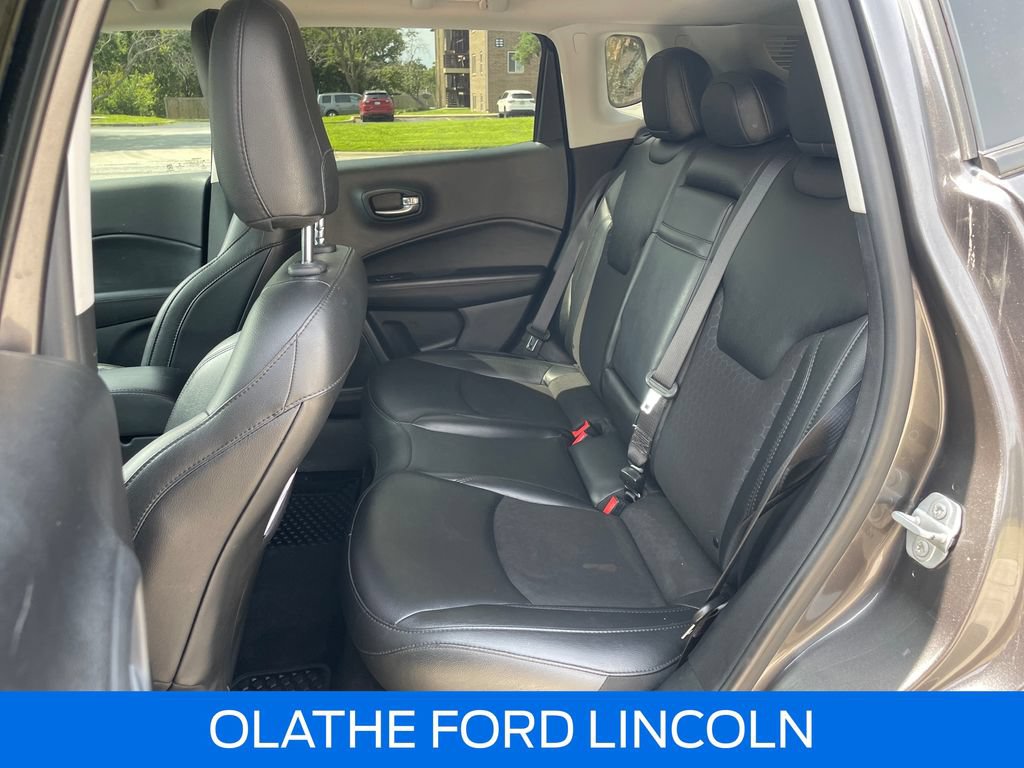 Used 2019 Jeep Compass Latitude AWD/4WD image 25
