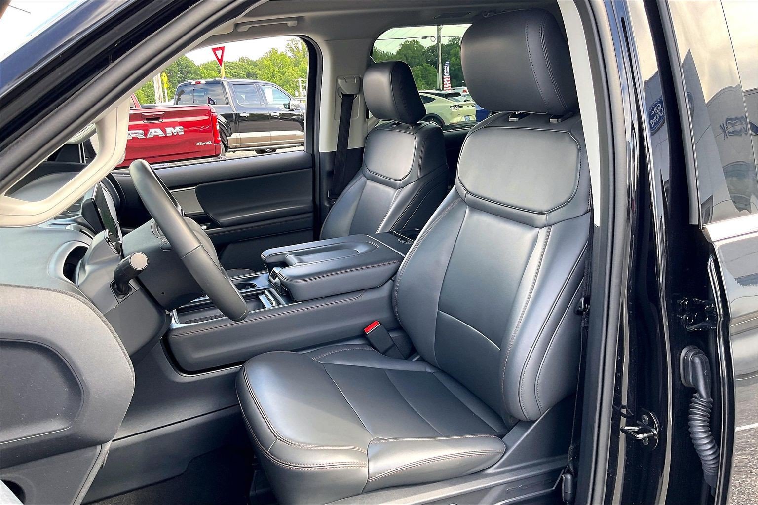 Certified 2025 Ford Expedition Max Active AWD/4WD image 25