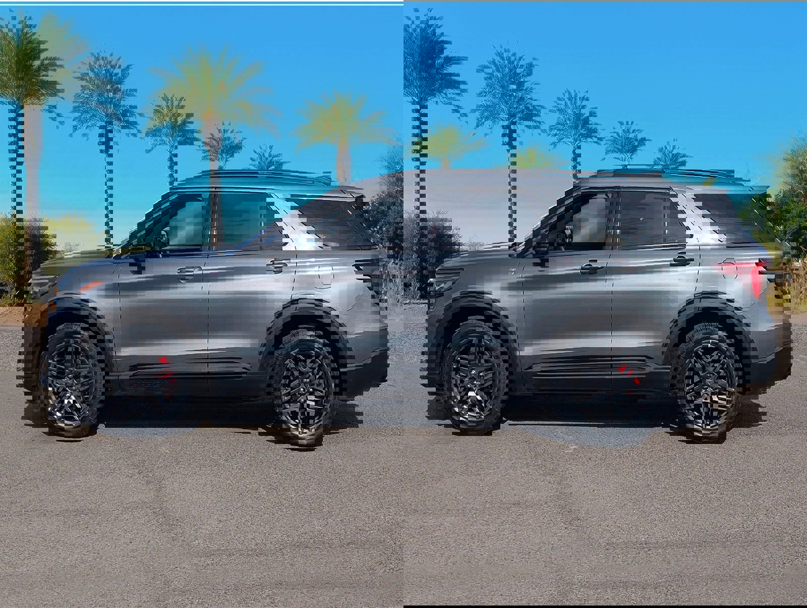 Certified 2025 Ford Explorer ST-Line w/ ST-Line Street Pack image 2