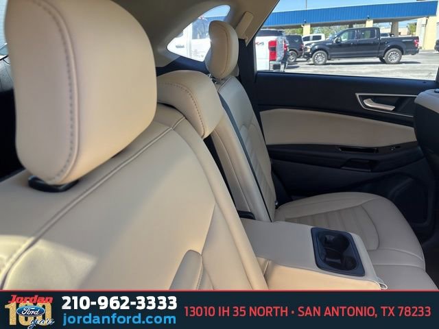 Certified 2019 Ford Edge SEL w/ Equipment Group 201A image 9