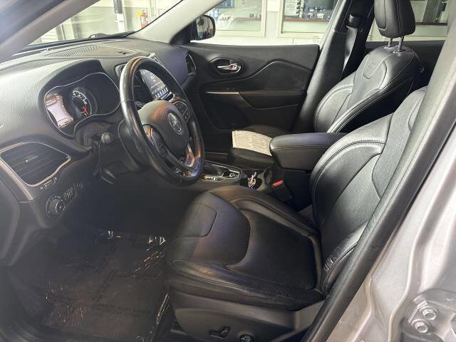 Used 2021 Jeep Cherokee Limited AWD/4WD image 9