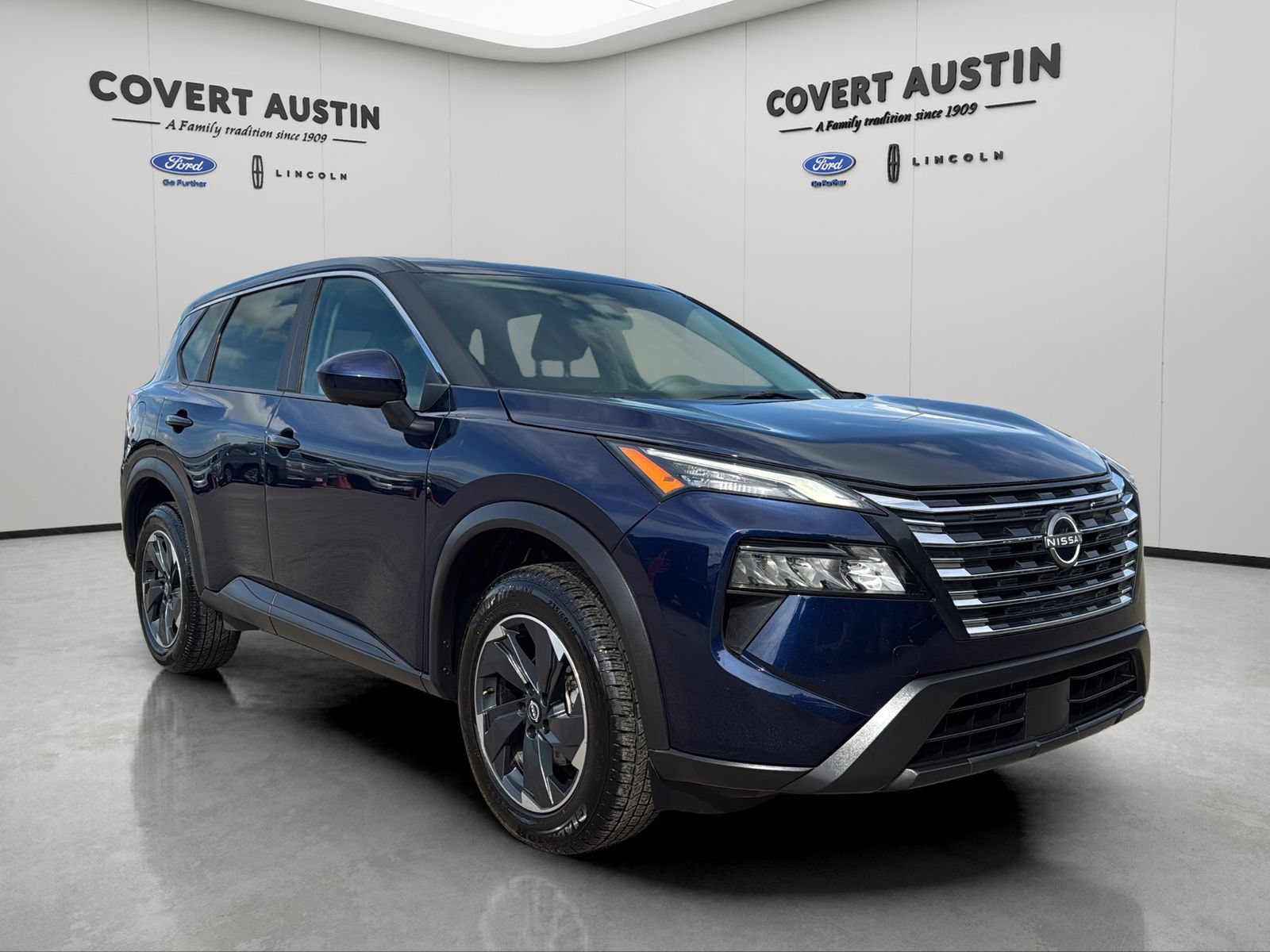 Used 2024 Nissan Rogue SV FWD image 7