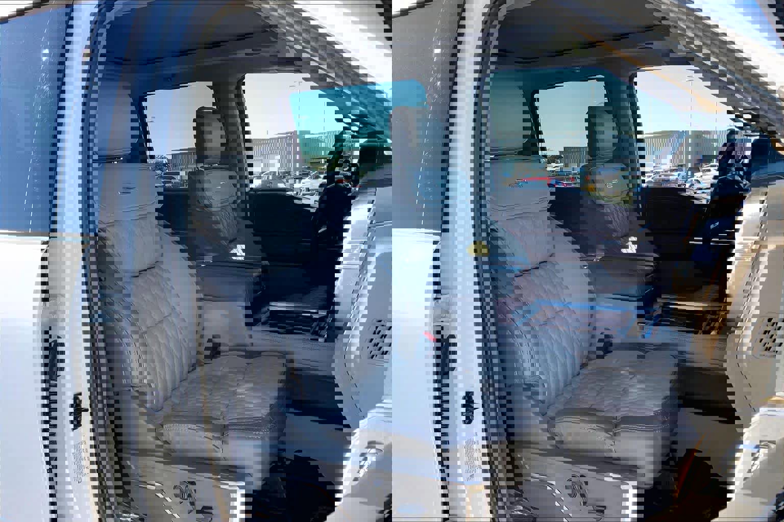 Certified 2025 Ford F350 Platinum w/ Platinum Plus Package image 10