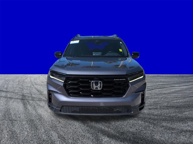 Used 2025 Honda Pilot Black Edition image 9