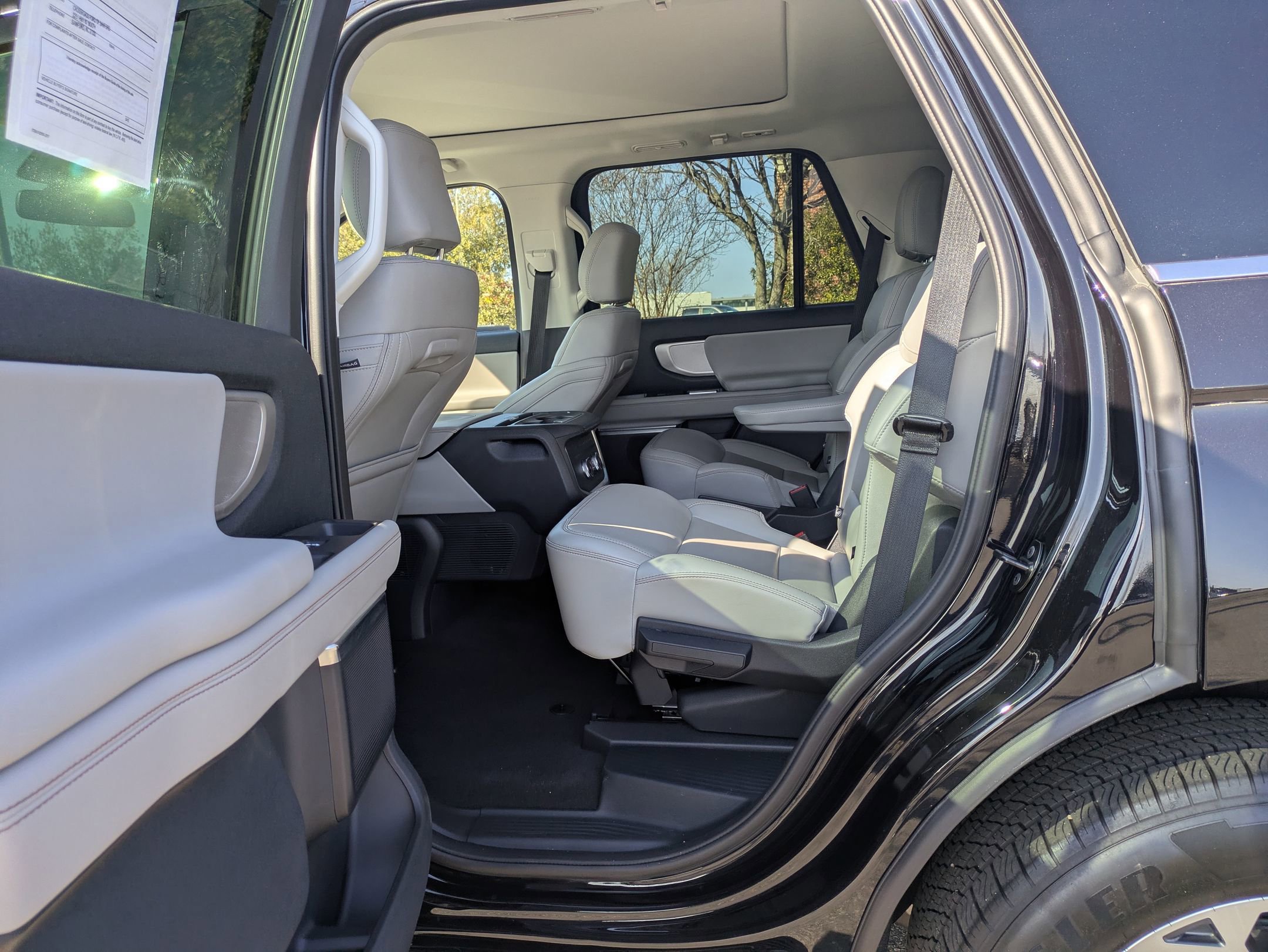 Certified 2025 Ford Expedition Active image 32