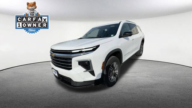 Used 2024 Chevrolet Traverse LT w/ Enhanced Driving Package AWD/4WD image 5