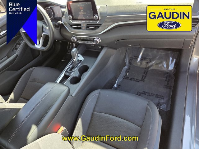 Used 2025 Nissan Altima 2.5 SV FWD image 17