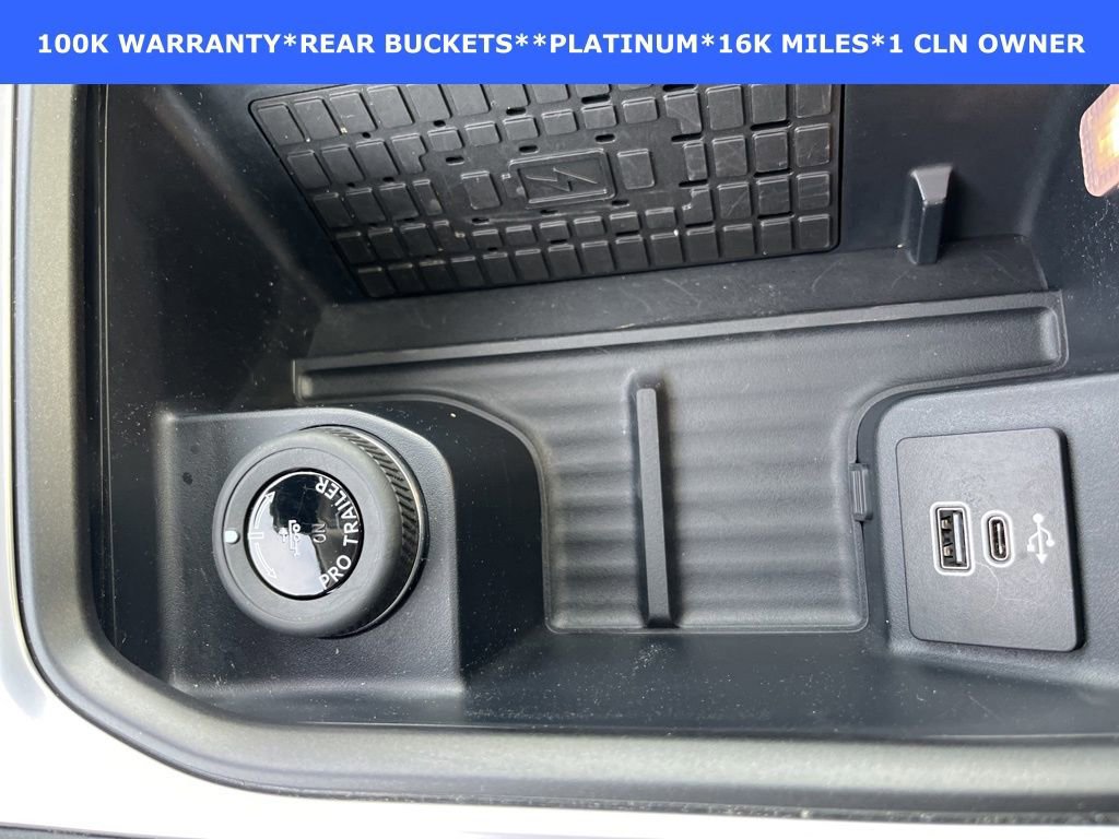 Certified 2025 Ford Expedition Platinum image 35