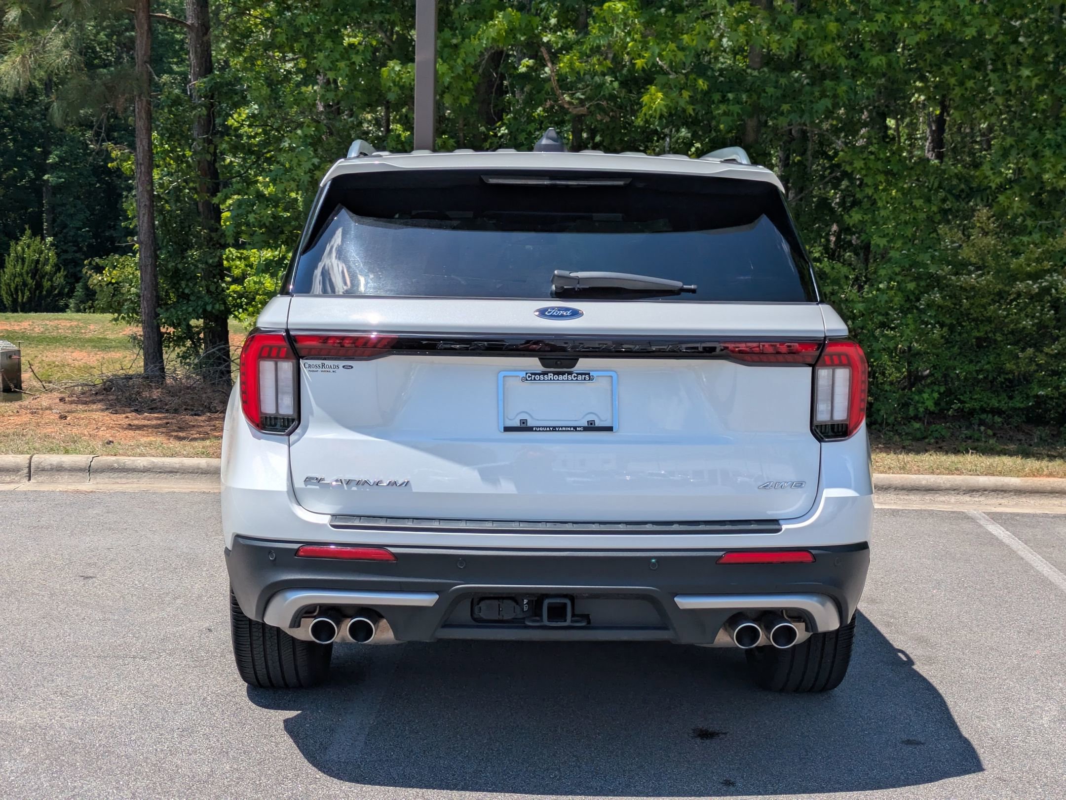 Certified 2025 Ford Explorer Platinum w/ Ultimate Package AWD/4WD image 4