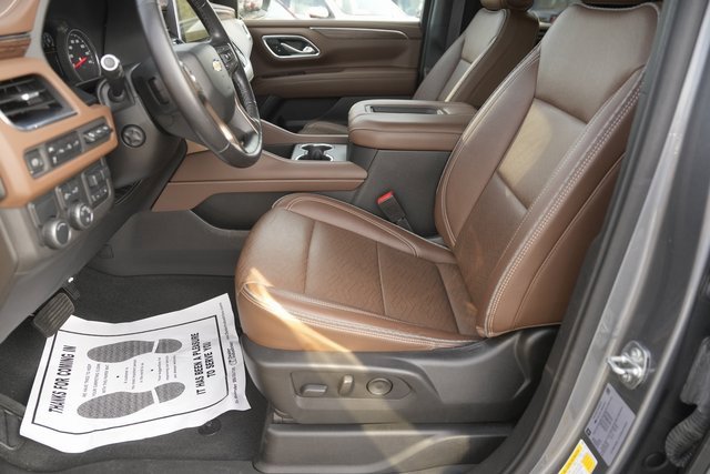 Used 2021 Chevrolet Suburban High Country w/ Max Trailering Package image 9