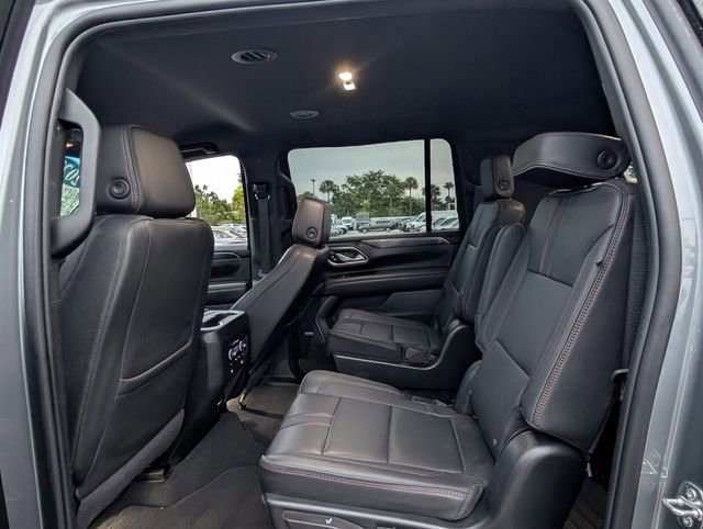 Used 2022 Chevrolet Suburban RST w/ Luxury Package image 11