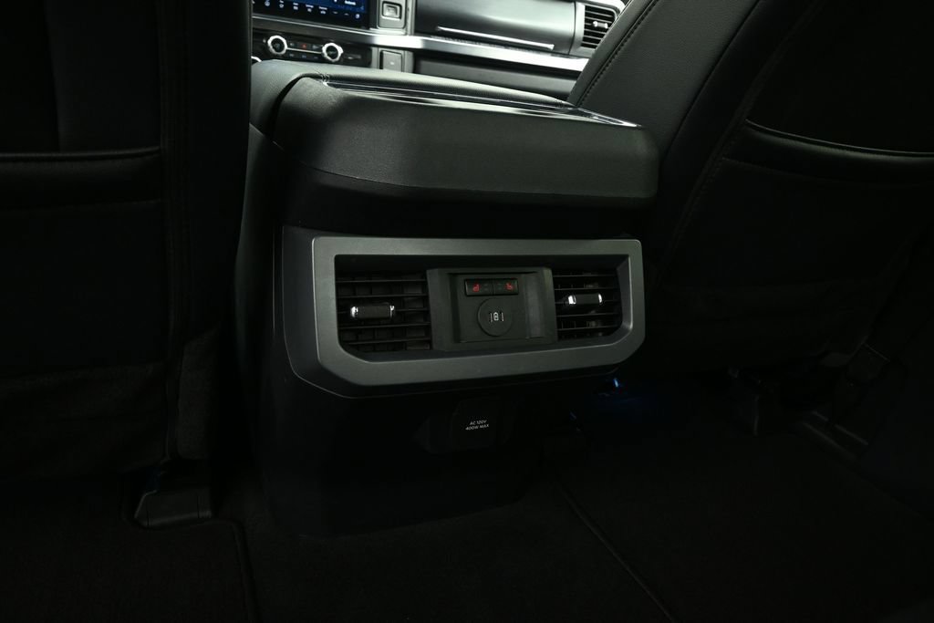 Certified 2025 Ford F250 Lariat AWD/4WD image 18
