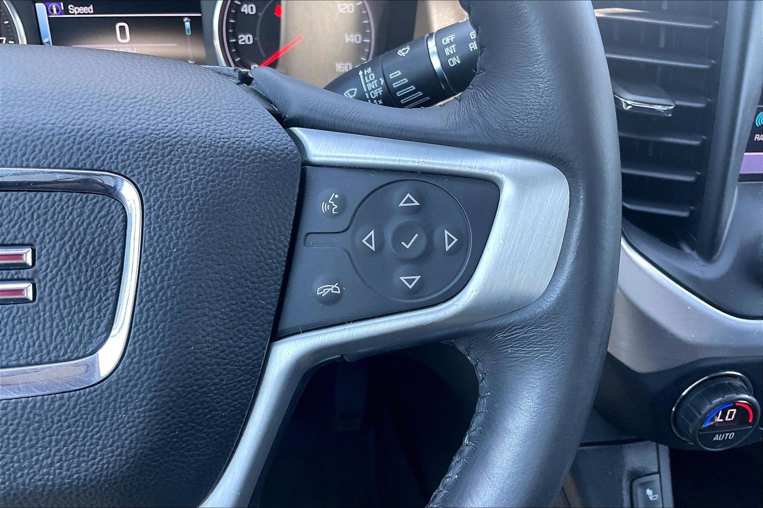 Used 2017 GMC Acadia SLE w/ LPO, Floor Liner Package FWD image 18