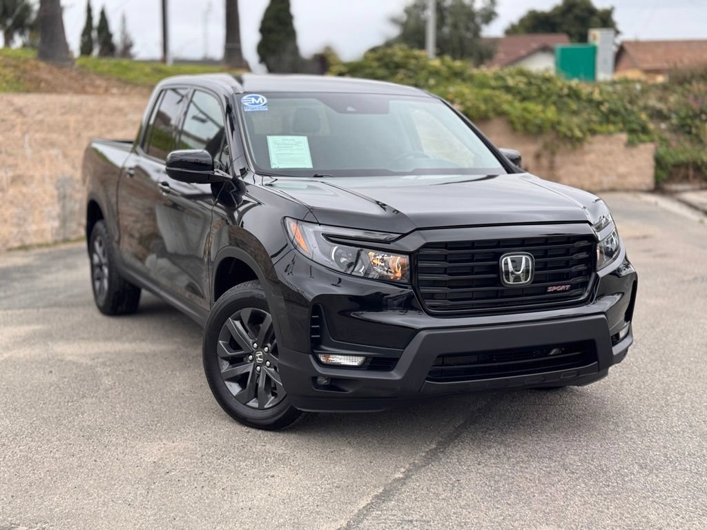 Used 2023 Honda Ridgeline Sport image 2