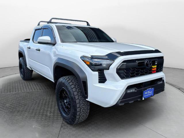 Used 2025 Toyota Tacoma TRD Off-Road AWD/4WD video 1