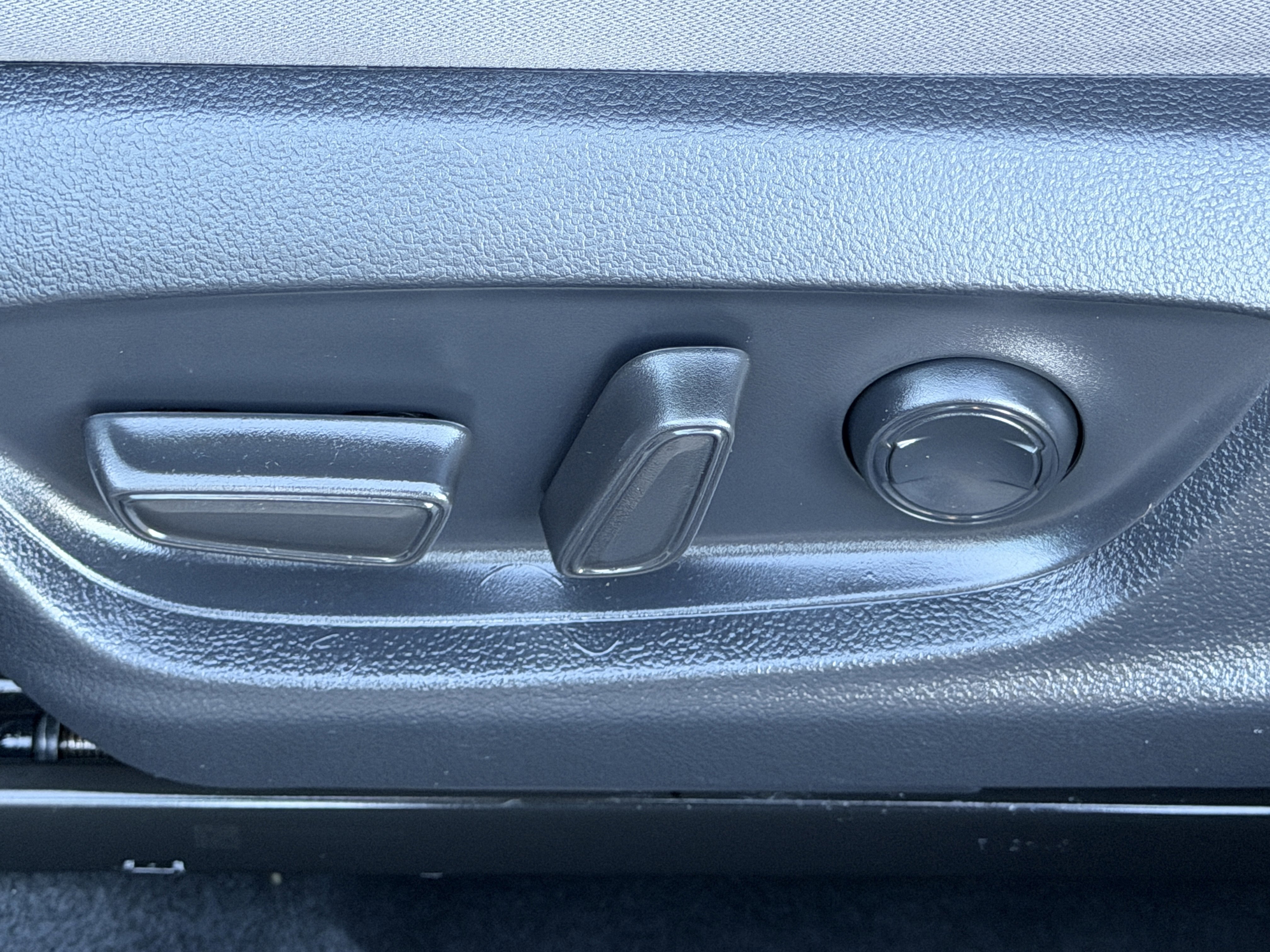 Used 2023 Toyota Camry LE image 12