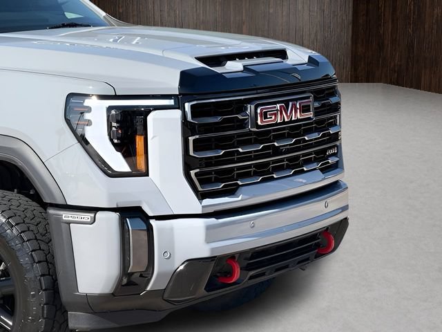 Used 2025 GMC Sierra 2500 AT4 w/ AT4 Premium Plus Package AWD/4WD image 9