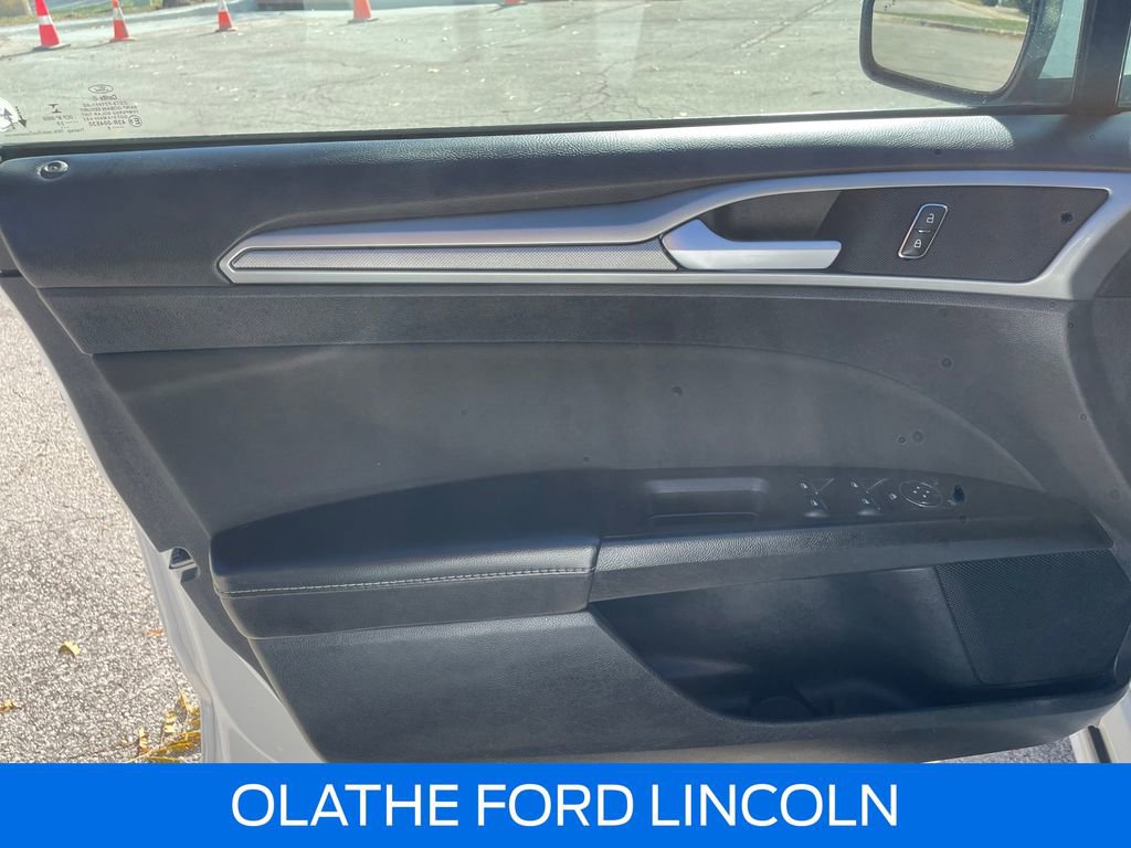 Certified 2020 Ford Fusion SE image 13