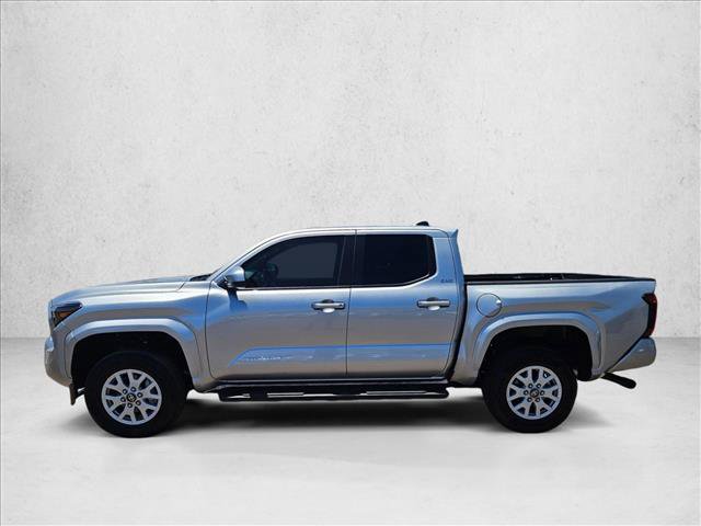 Used 2025 Toyota Tacoma SR5 AWD/4WD image 9