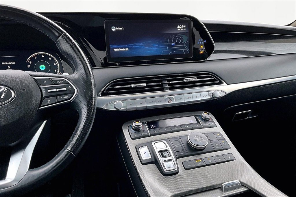 Used 2022 Hyundai Palisade Calligraphy image 8