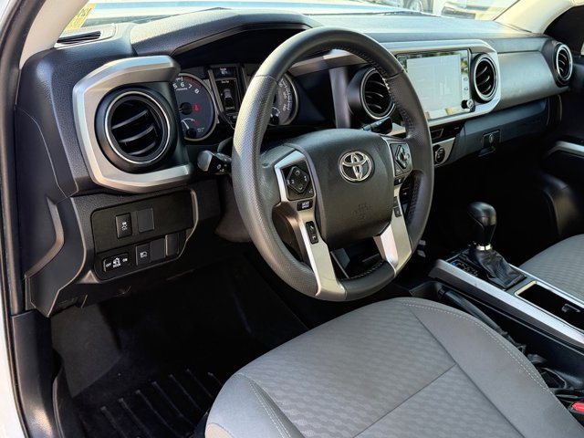 Used 2022 Toyota Tacoma SR5 w/ Technology Package AWD/4WD image 17