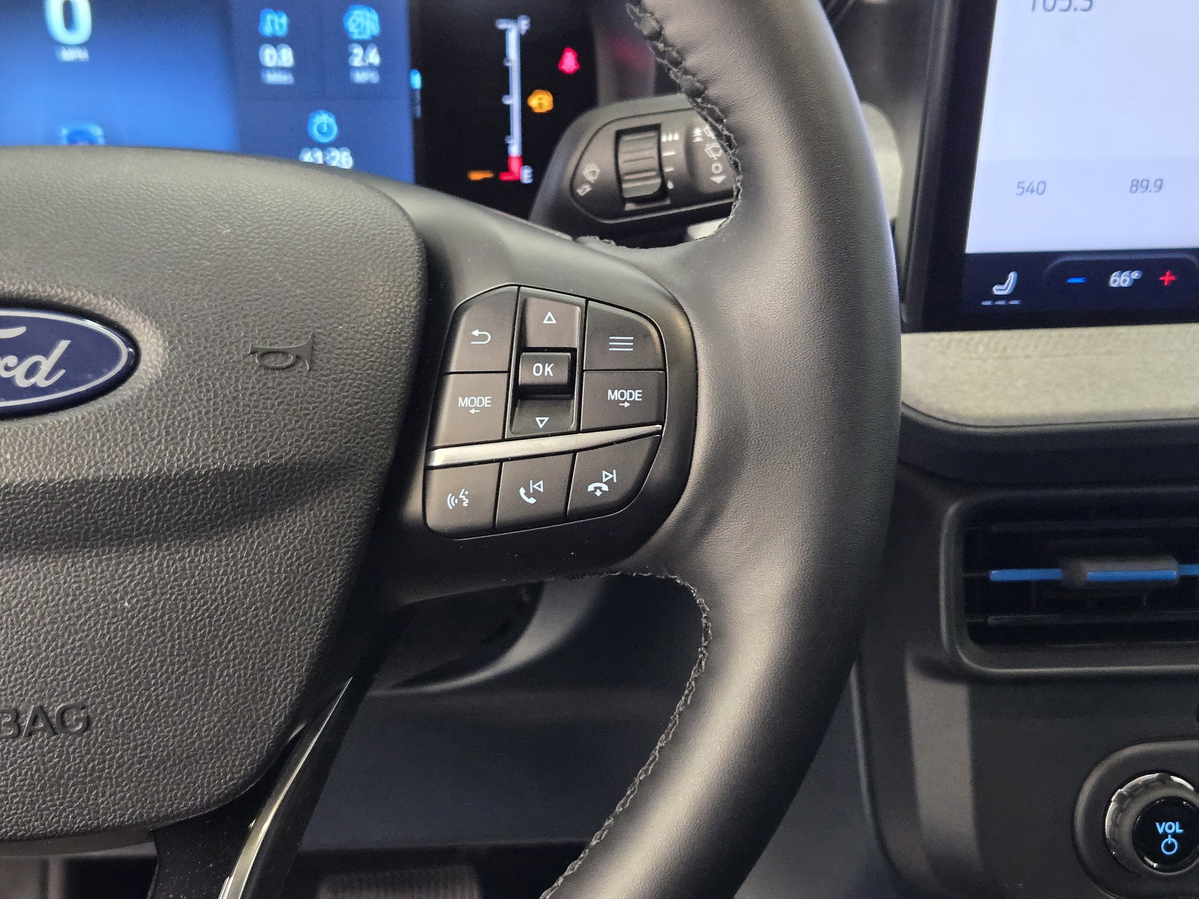 Certified 2025 Ford Maverick XLT w/ XLT Luxury Package image 27