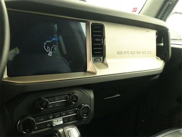 Certified 2025 Ford Bronco Outer Banks image 13