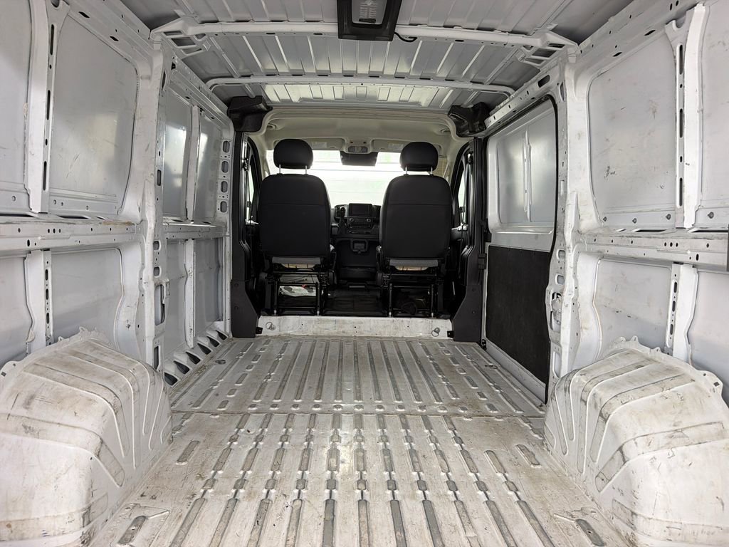 Used 2025 RAM ProMaster 2500 w/ Convenience Group FWD image 30