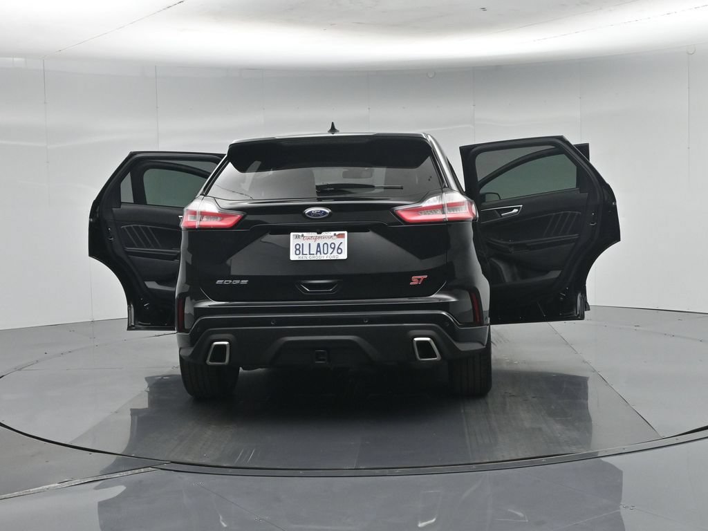 Certified 2019 Ford Edge ST w/ Equipment Group 401A AWD/4WD image 35