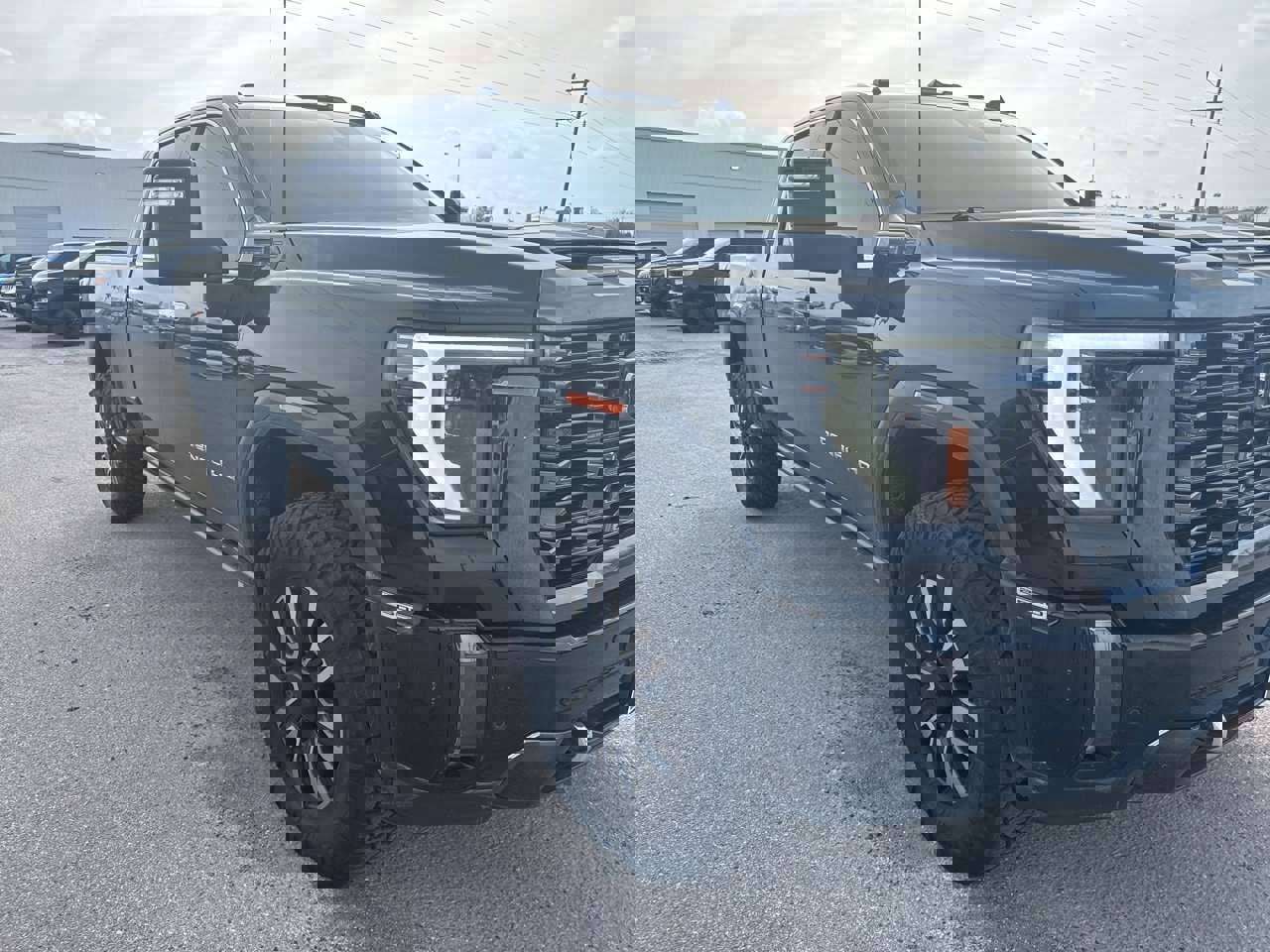 Used 2024 GMC Sierra 2500 Denali Ultimate w/ Max Trailering Package image 3