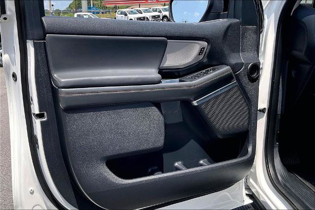 Certified 2025 Ford Expedition Active AWD/4WD image 23