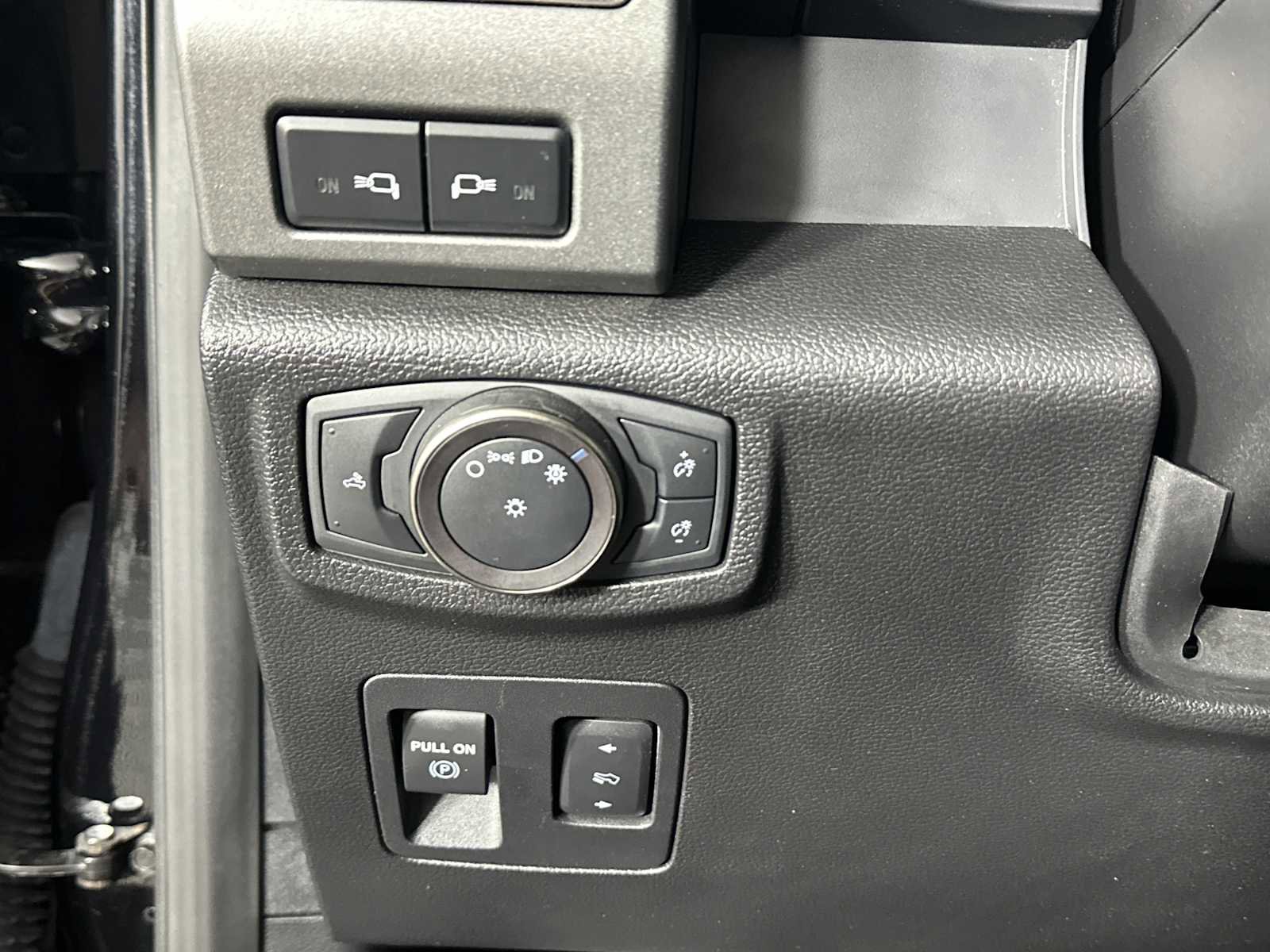 Certified 2019 Ford F150 Raptor w/ Equipment Group 802A Luxury AWD/4WD image 24