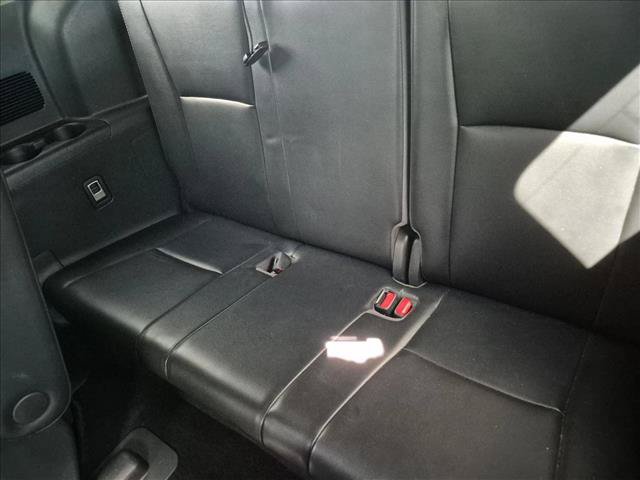 Used 2021 Toyota Highlander XSE FWD image 16