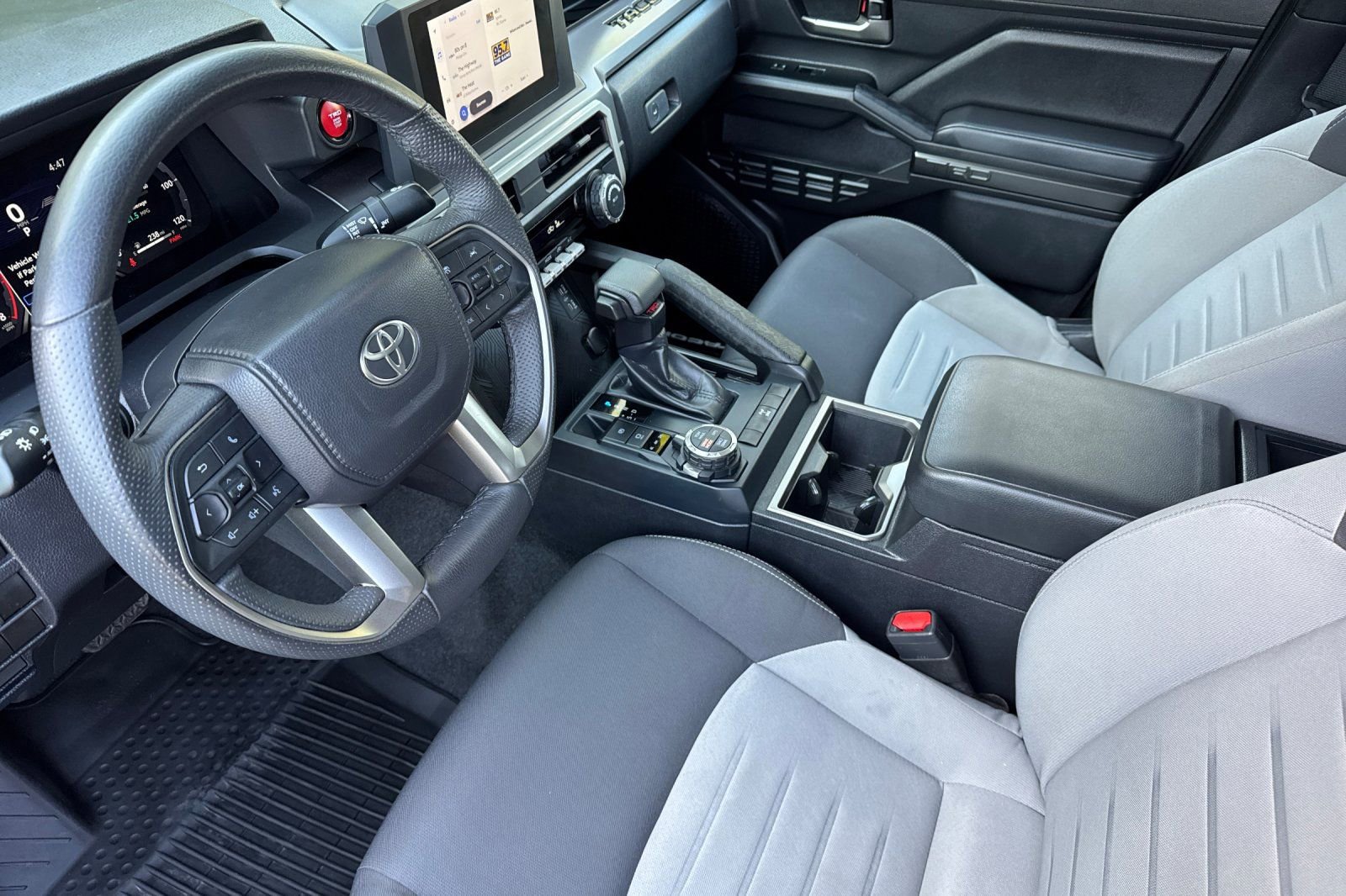 Used 2025 Toyota Tacoma TRD Off-Road AWD/4WD image 10