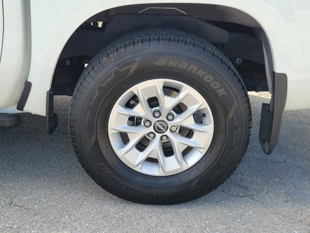 Used 2025 Nissan Frontier S RWD image 9