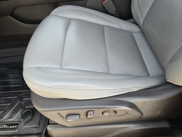Used 2021 Chevrolet Tahoe Z71 w/ Luxury Package AWD/4WD image 23
