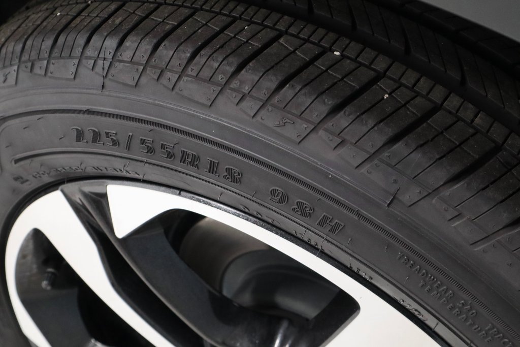 Used 2025 Chevrolet Trax RS w/ Driver Confidence Package image 20