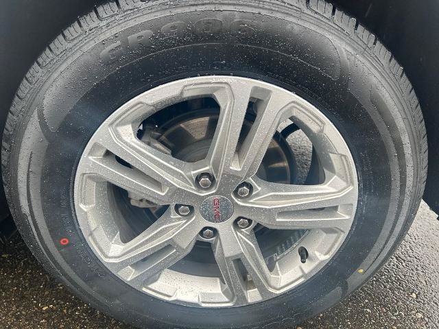 Used 2024 GMC Terrain SLE AWD/4WD image 14