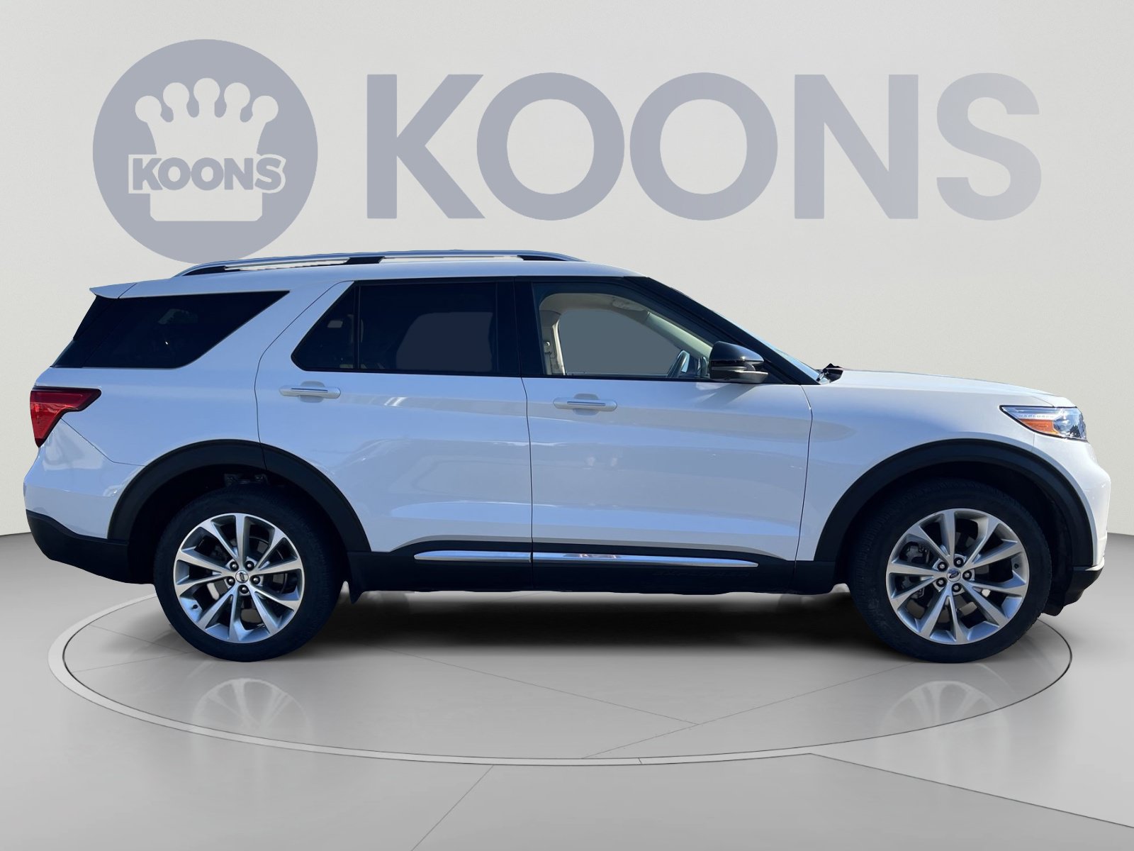 Certified 2023 Ford Explorer Platinum w/ Technology Package AWD/4WD image 8