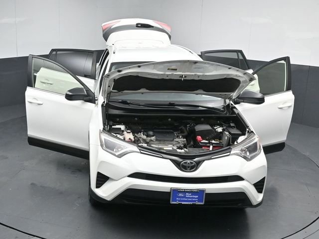 Used 2018 Toyota RAV4 LE w/ All Weather Liner Package AWD/4WD image 51