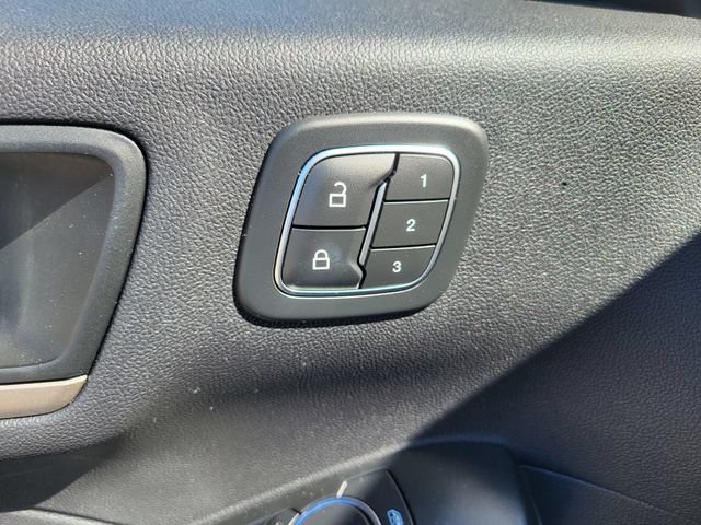 Certified 2022 Ford Escape SEL w/ Technology Package FWD image 9