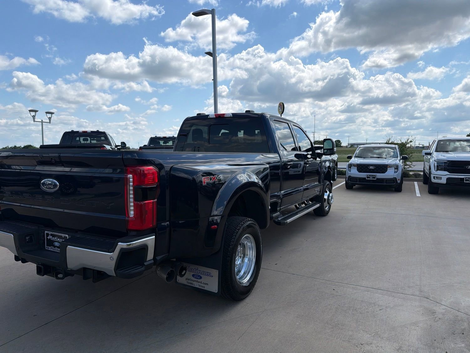 Certified 2024 Ford F350 Lariat w/ FX4 Off-Road Package AWD/4WD image 5