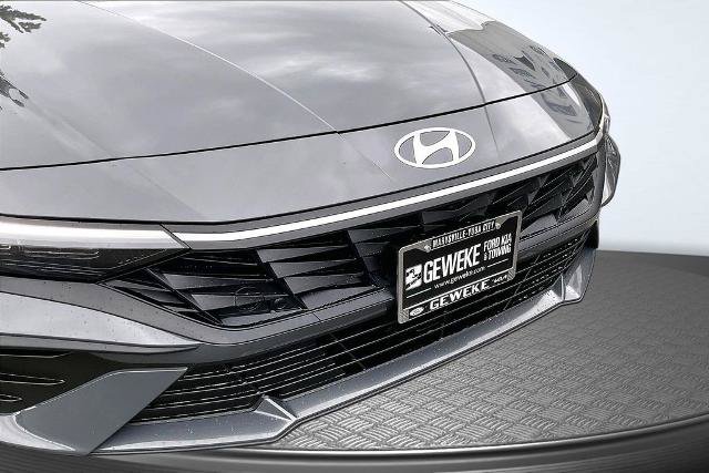 Used 2024 Hyundai Elantra SEL FWD image 27