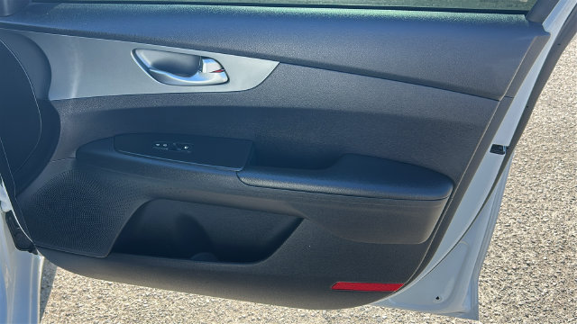 Used 2021 Kia Forte LXS FWD image 10